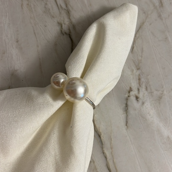 Set of 8 Cloth Napkins, Creamy Off-White. NWT - Picture 6 of 11